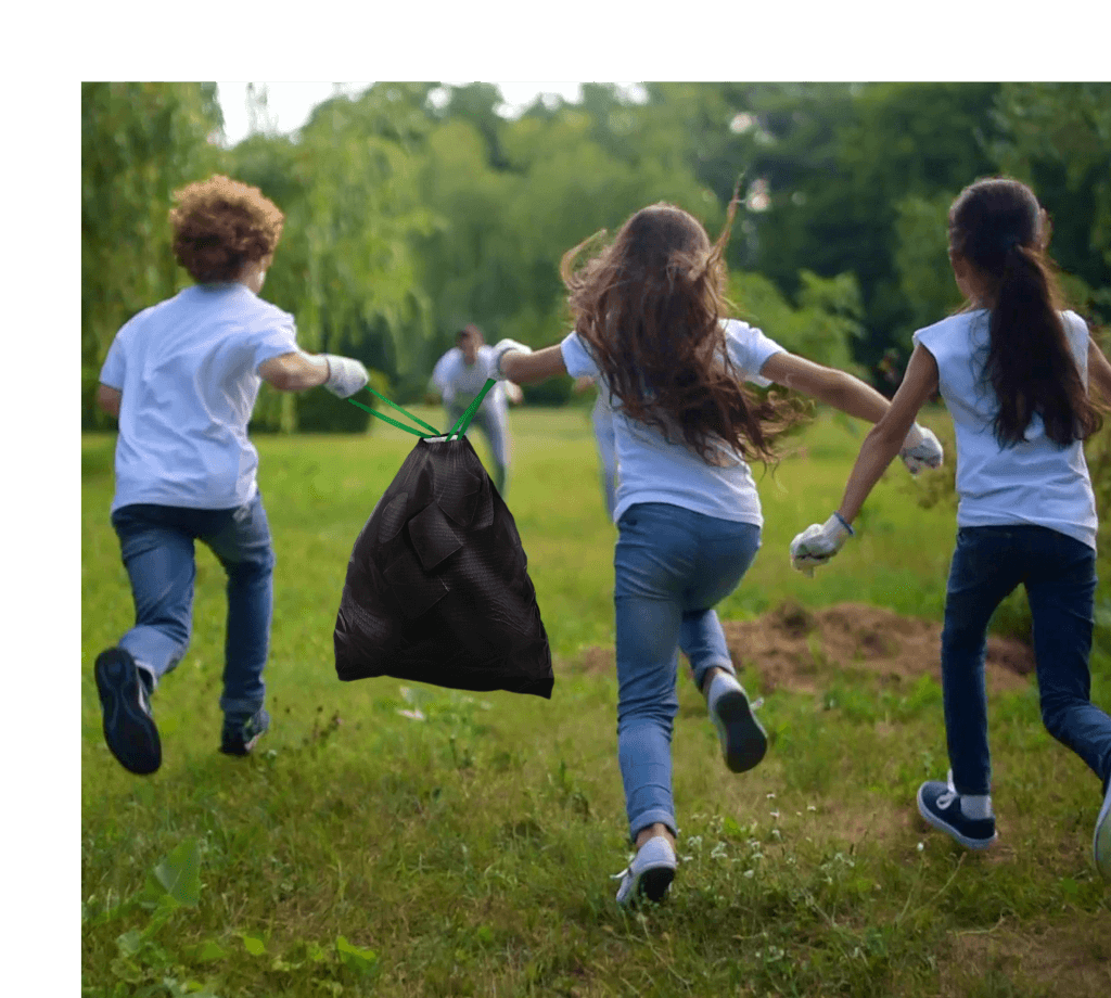 kids cleaning up outdoors with Neat garbage bag